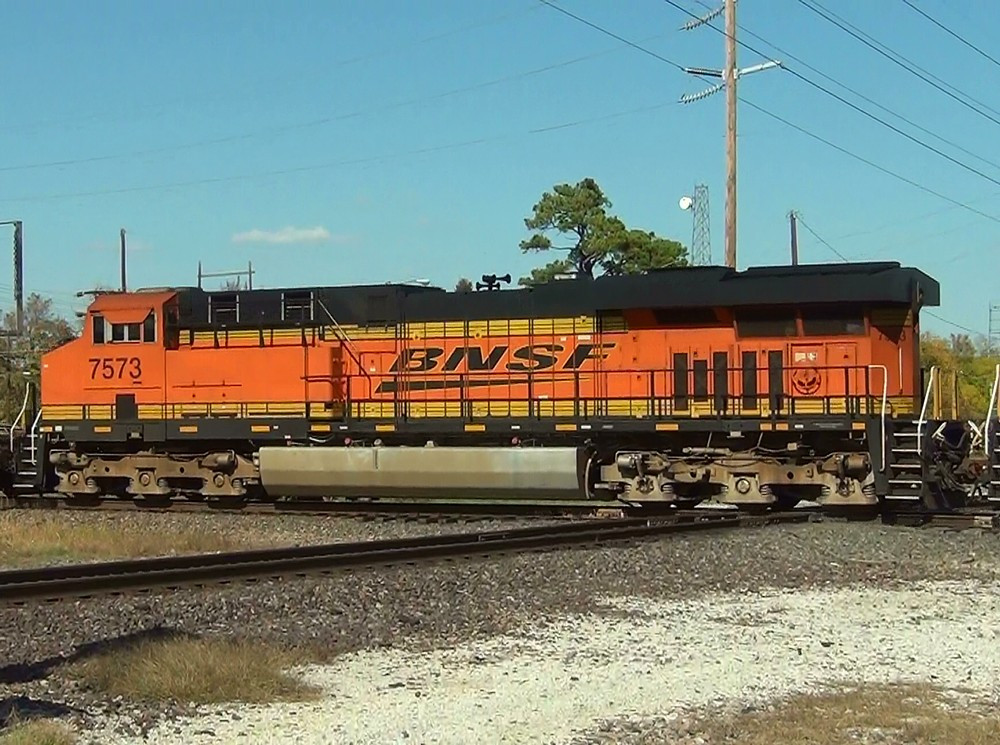 BNSF 7573